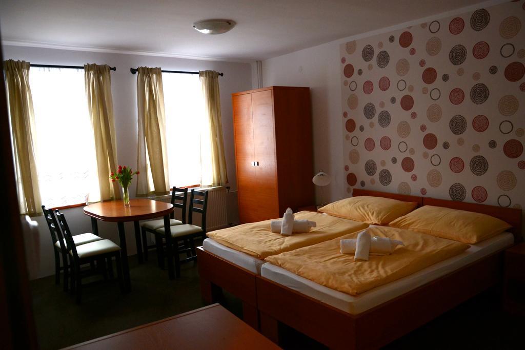 图尔诺夫 斯瓦提扬旅馆酒店 外观 照片